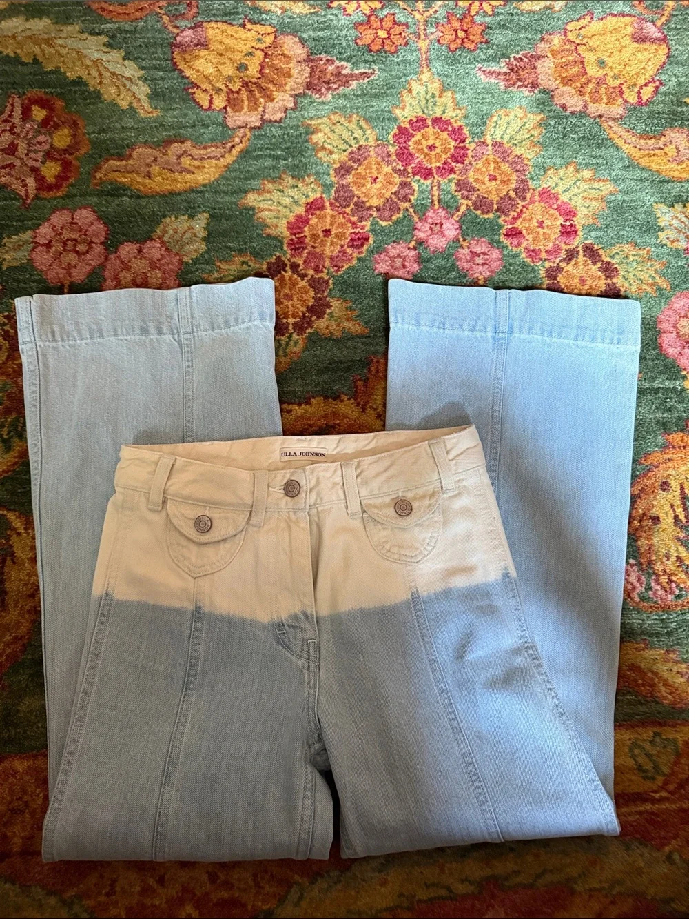 Ulla Johnson Martyna Ombré High-Rise cropped flare Jeans in Light Blue and cream - Picture 4 of 13